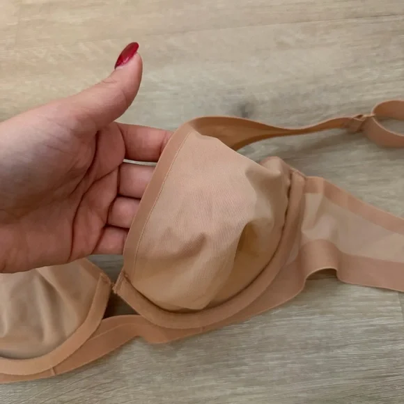 Skims NO SHOW UNLINED DEMI BRA in nude - Picture 8 of 9